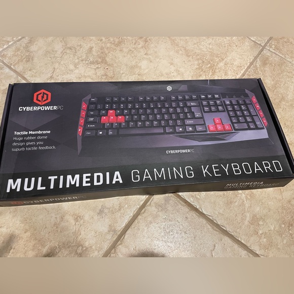 NWT Cyber power Multimedia Gaming Keyboard - Picture 2 of 6